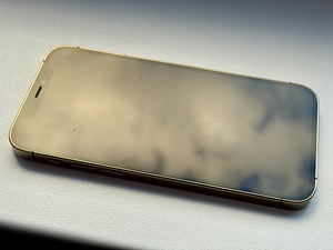 Apple iPhone 12 Pro 128 GB Gold (5 foto / 5)