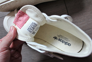 Adidas светлые кроссовки, 38, новые! (9 фото из 10)