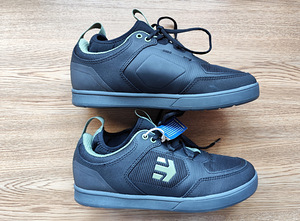 Etnies nahast meeste tossud, suurus 40, uued! (3 foto / 10)