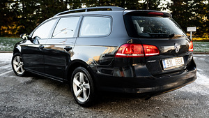 Volkswagen Passat (4 foto / 11)