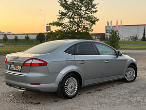 Ford Mondeo (4 фото из 9)
