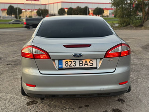 Ford Mondeo (6 фото из 9)