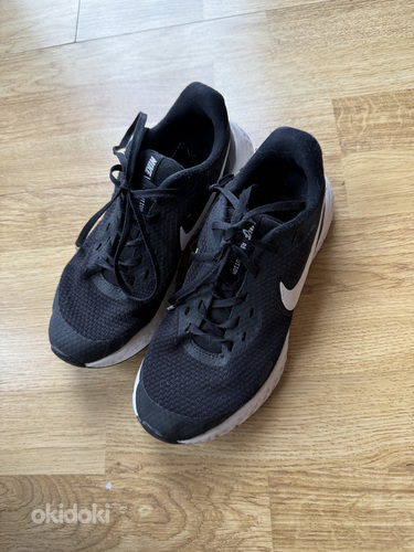 Laste Nike Revolution tossud, suurus 35,5, korralikud!