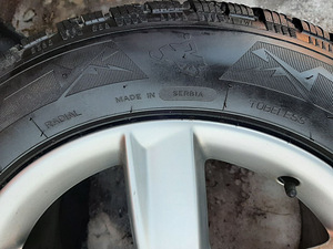 225/55 R17 AUDI velgedega naasttalverehvid, originaal (3 foto / 10)
