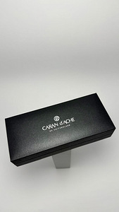 Caran d'Ache Ecridor XS Chevron Hõbe Roodium Kuulipliiats (1 foto / 3)