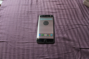 Motorola Moto Z (2 foto / 3)