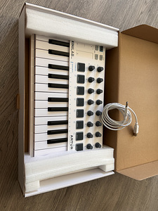 MIDI klaver Arturia Minilab MKII (2 foto / 4)