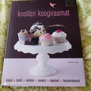 «Книга тортов с колибри» (1 фото из 1)