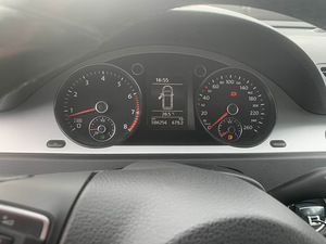 Volkswagen passat B6 2010a (7 foto / 8)