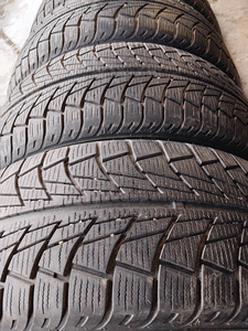225/55R17 (3 фото из 3)