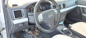 Opel Vectra C (5 foto / 13)