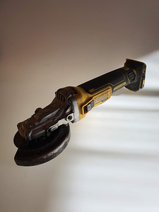 Инструменты dewalt (6 фото из 9)