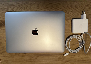 MacBook pro 2017 13” 128gb (1 foto / 3)
