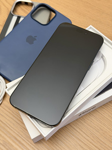 iPhone 16 Pro Max 256 GB Black (3 foto / 4)