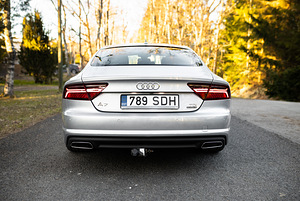 Audi A7 FaceLift S-Line (2 foto / 14)