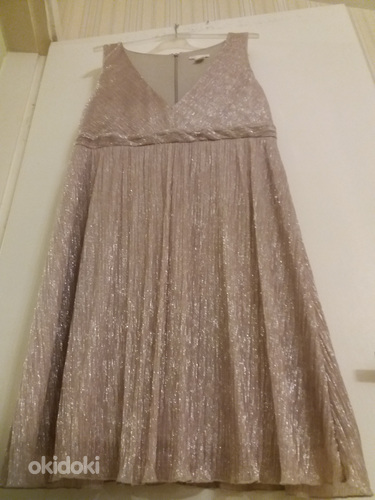 Праздничное блестящее платье нюдового цвета. Размер М. (фото #7)