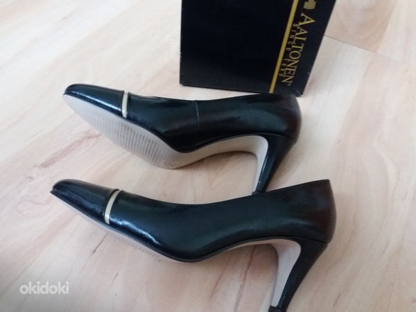 Новые кожаные туфли бренда "Aaltonen".Размер № 37. (фото #1)