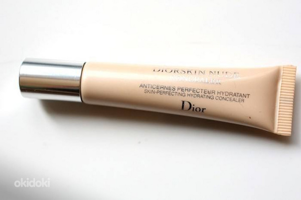 Консилер Dior. Diorskin Nude Hydrating Concealer, 001 Ivory. (фото #6)
