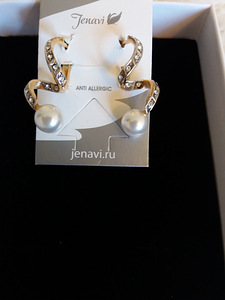 Дизайнерские серьги бренда "Jenavi" со стразами Swarovski. (9 фото из 10)