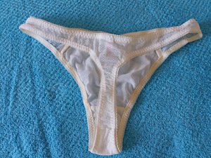 Uus pesukomplekt "Chic", EU -75 C/ EU - 42. (7 foto / 9)