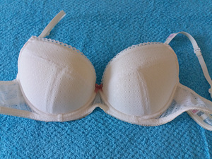 Uus pesukomplekt "Chic", EU -75 C/ EU - 42. (8 foto / 9)