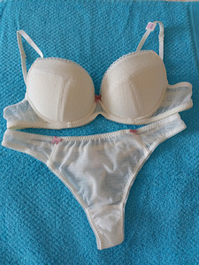 Uus pesukomplekt "Chic", EU -75 C/ EU - 42. (9 foto / 9)