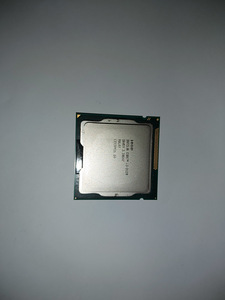 Intel i3-2120 3,3 ГГц (2 фото из 2)