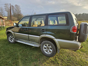 M: Nissan Terrano II 2001 (2 foto / 10)