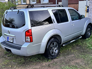 Nissan Pathfinder 4.0 201kW suurepärases seisukorras (7 foto / 9)