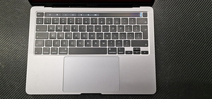 Müüa Macbook Pro 13 2020 (3 foto / 3)