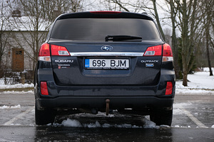 Subaru Outback (5 фото из 14)
