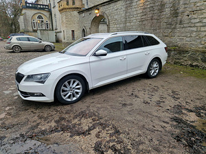 Продается Škoda Superb 2017 (1 фото из 11)