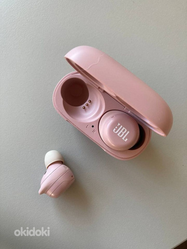 Беспроводные наушники JBL