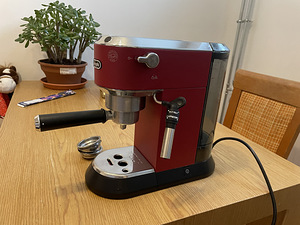 Кофемашина Delonghi EC685R (1 фото из 3)