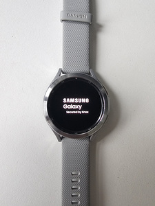 Samsung Galaxy Watch4 Classic (1 foto / 3)