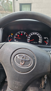 Toyota corolla (3 фото из 4)