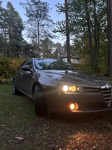 Alfa Romeo 159 1.9 дизель (3 фото из 8)