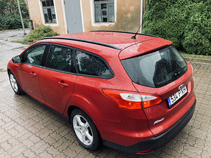 Ford Focus Universaal (4 foto / 9)
