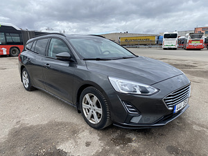 Ford Focus Universaal (2 foto / 12)