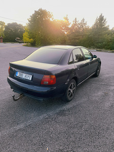 Audi A4 B5 1996 (2 фото из 6)