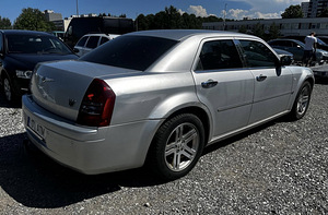 Chrysler 300 C 3.5 183kW (3 foto / 4)