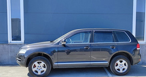Volkswagen Touareg (6 foto / 9)