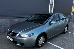 Honda Accord (3 foto / 6)