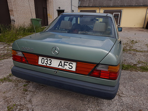 Mercedes-Benz W124 230E (4 foto / 4)