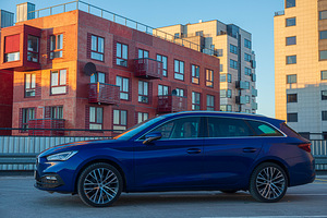 Seat Leon Xsellence (2 foto / 12)