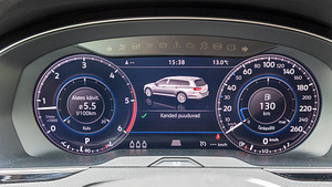 VW Passat Highline 140kW (10 foto / 10)