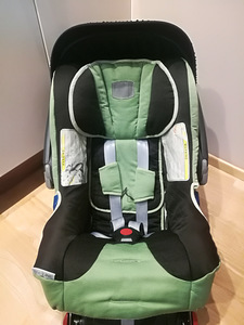 Turvahäll + isofix alusega (1 foto / 3)
