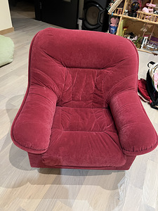 Детское кресло (2 фото из 2)
