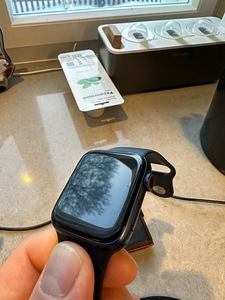 Apple Watch Series 6 Cellular + GPS (3 foto / 5)