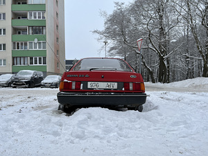 Ford Sierra (2 фото из 10)